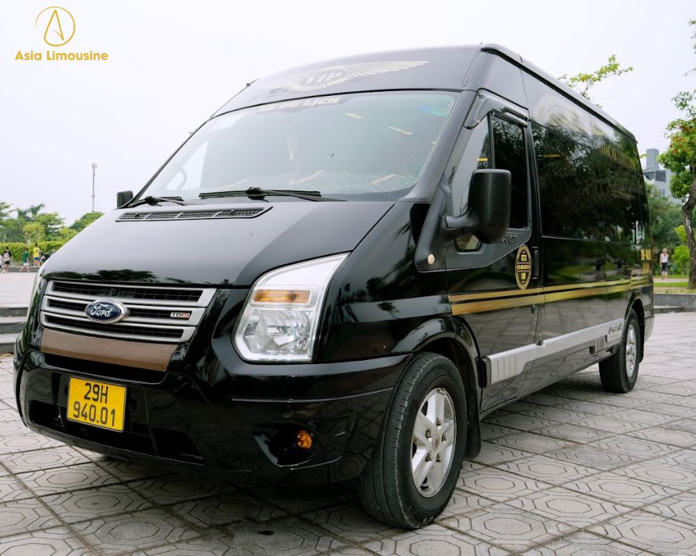Xe limousine 9 chỗ