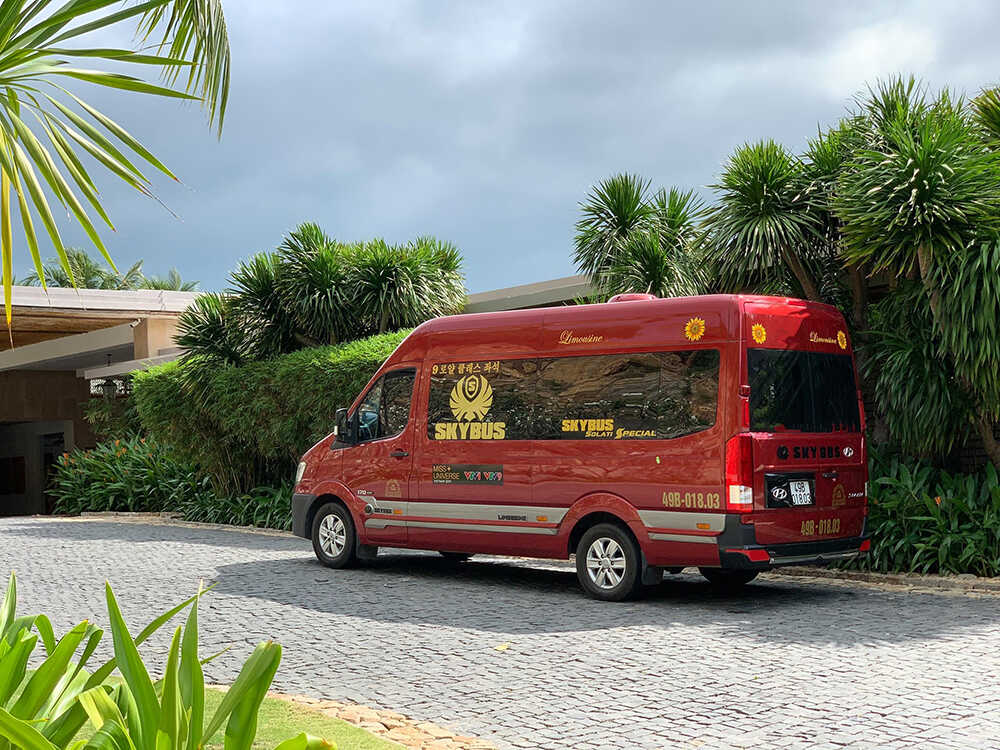 Dịch vụ thuê xe  limousine đi tỉnh giá rẻ