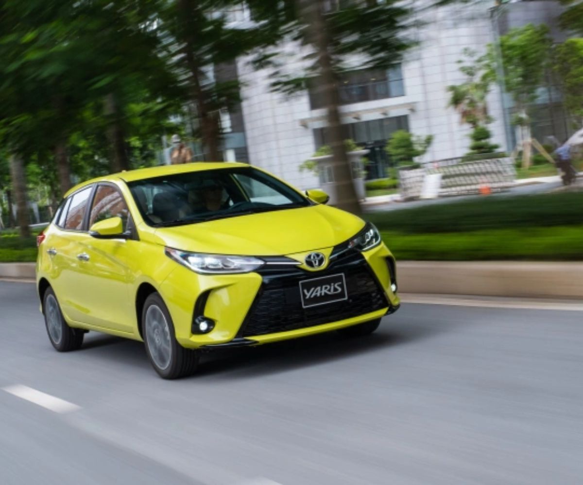 xe Yaris
