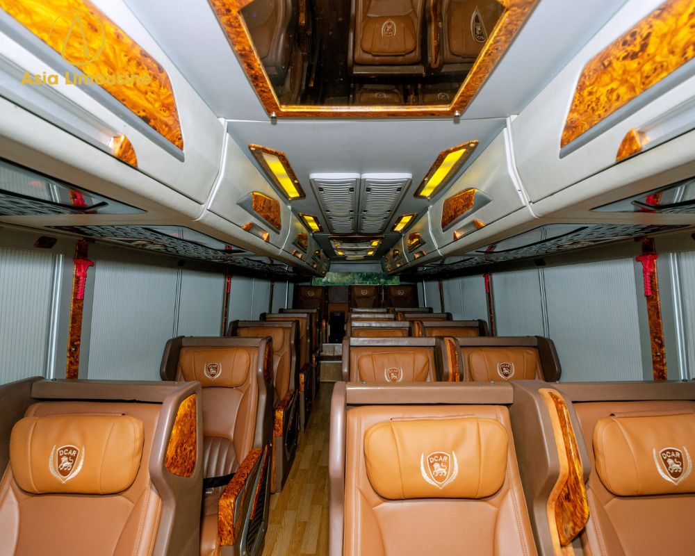 Ghế ngồi xe limousine 19 chỗ đi Yên Tử