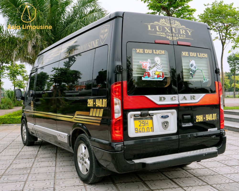 Xe limousine 9 chỗ