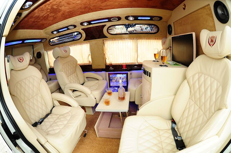 Thuê xe limousine Hà Nội đi Hạ Long 2 ngày tại Asia Limousine