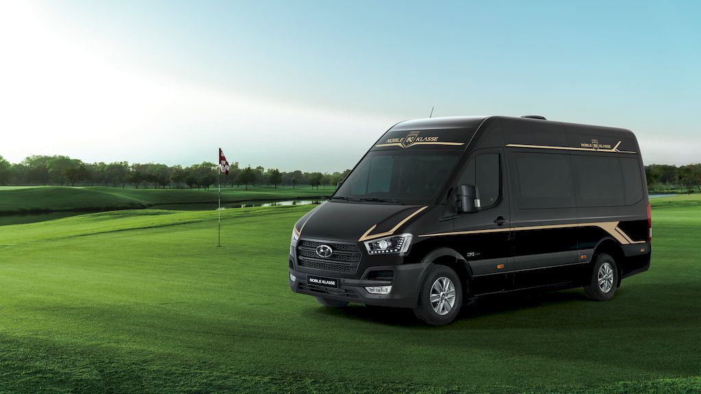 Asia Limousine - Solati Limousine 10 chỗ giá rẻ chất lượng cao 2023