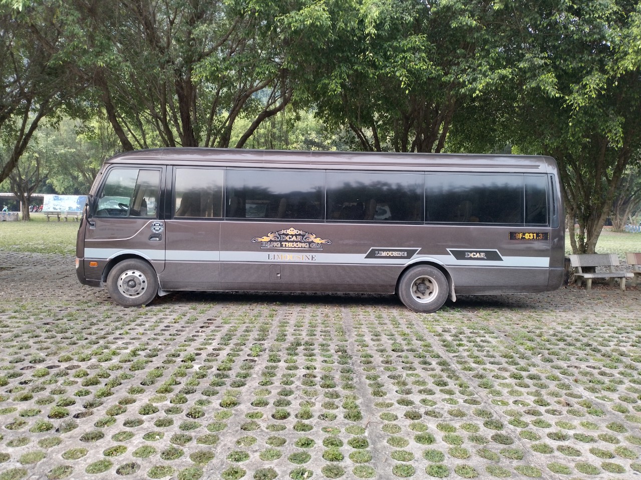 Dịch vụ thuê xe fuso Limousine 21 chỗ - Asia Limousine